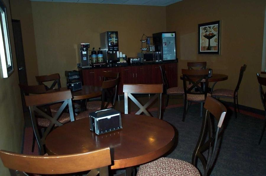 Americas Best Value Inn Big Lake Becker Restaurant foto